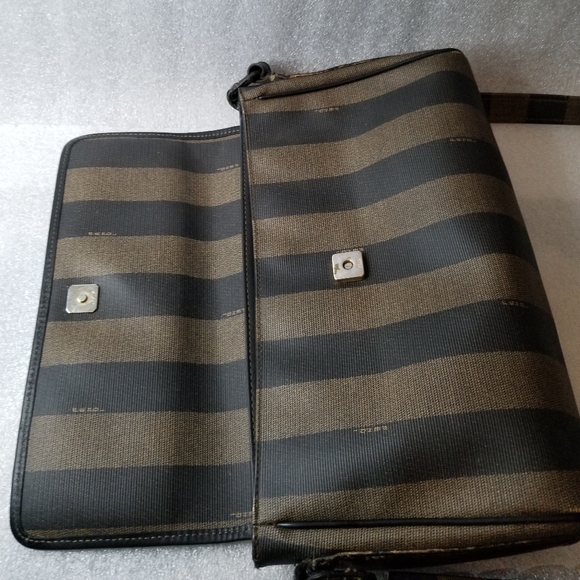 Authentic Vintage Fendi Pequin Crossbody - Picture 3 of 9